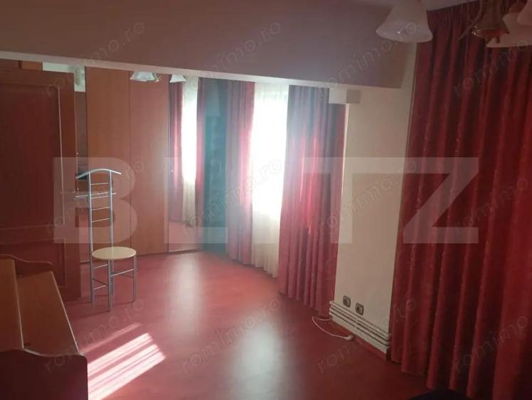 Apartament cu 4 camere decomandat, mobilat în Ultracentral