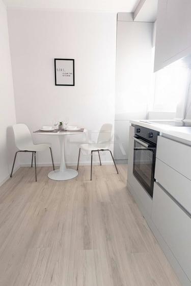 Apartament cu 2 camere semidecomandat, mobilat în Prelungirea Ghencea