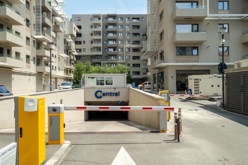 Apartament cu 3 camere decomandat în Ștefan cel Mare