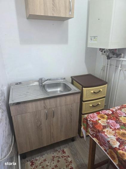 Garsonieră decomandată în Central