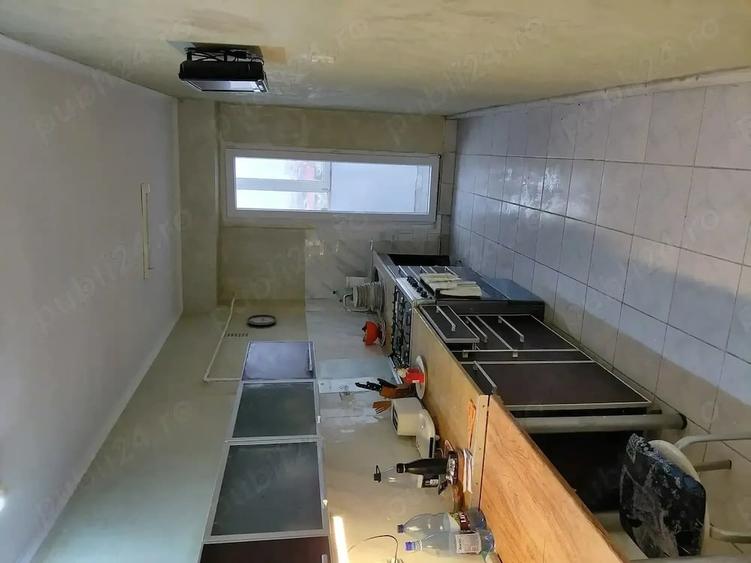 Apartament cu 3 camere decomandat în Polivalentă