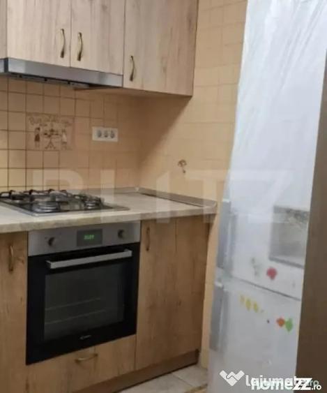 Apartament cu 3 camere decomandat în Nicolina