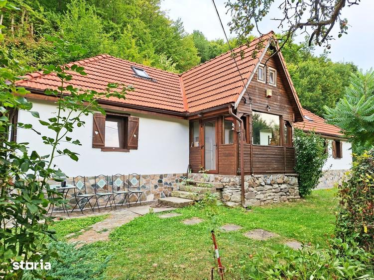 Casă cu 3 camere cu Teren 1790 Mp în Certeju de Sus