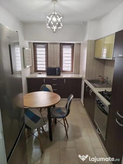 Apartament cu 2 camere decomandat în Vitan