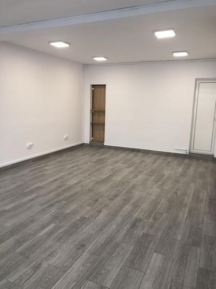 Spațiu comercial, de 55 mp, în Central