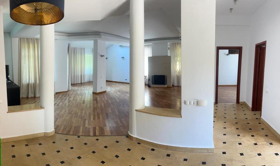 Casă cu 6 camere cu Canalizare în Iancu Nicolae