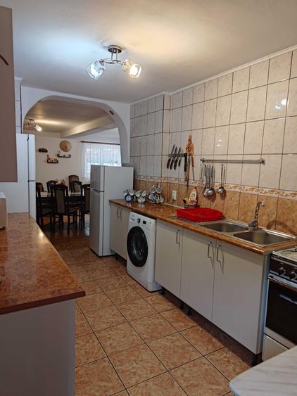 Casă cu 4 camere în Lepșa