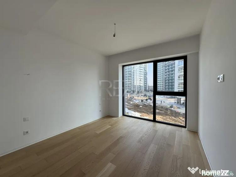 Apartament cu 3 camere semidecomandat în Floreasca