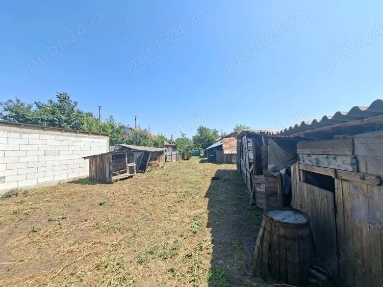 Casă cu Teren 1850 Mp în Colceag