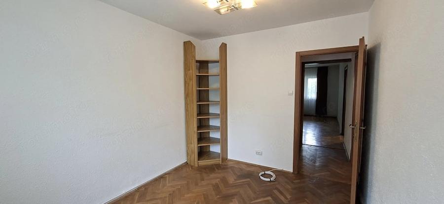 Apartament de inchirat cu 4 camere + garaj- Torontalului - 17