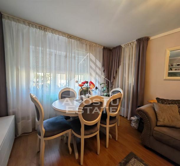 Apartament cu 3 camere decomandat, mobilat în Lipovei