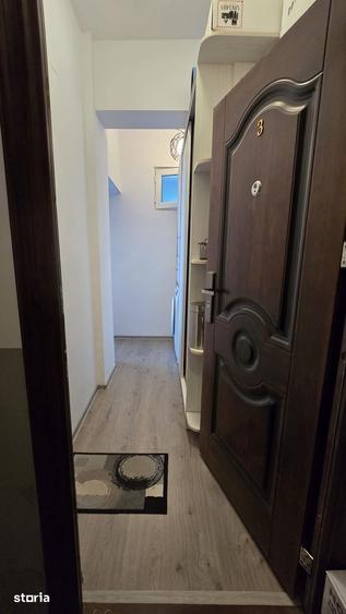 Garsonieră decomandată, mobilată în Sud