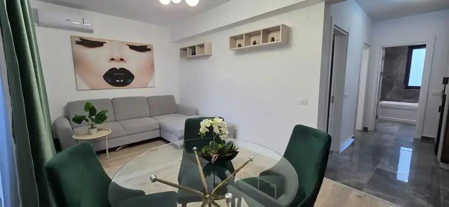Apartament cu 2 camere decomandat, mobilat în Titan