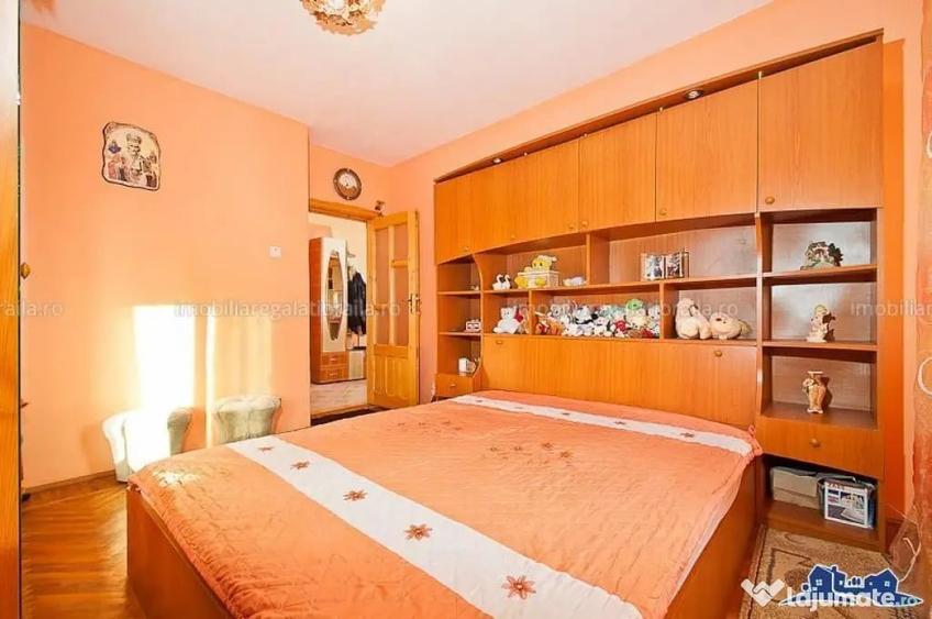 Apartament cu 2 camere decomandat în Piața Centrală