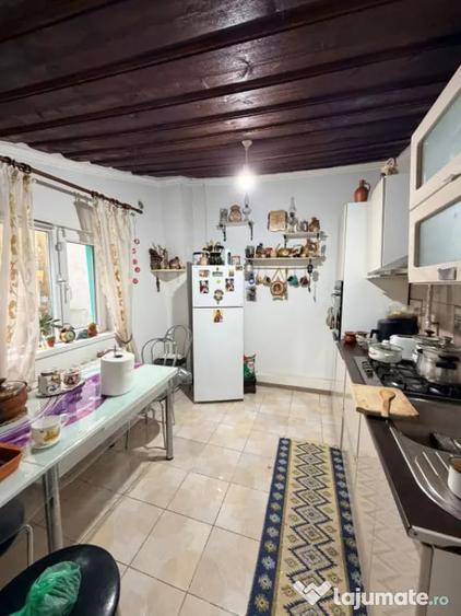 Casă cu 3 camere cu Teren 365 Mp în CET
