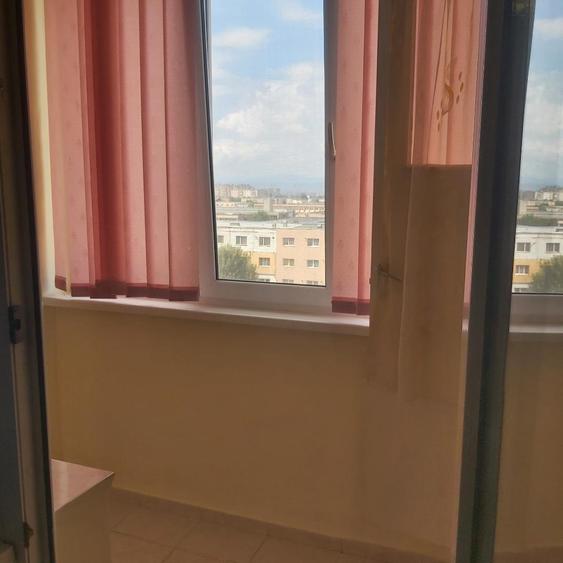 Apartament cu 2 camere semidecomandat în 13 Decembrie
