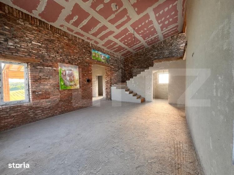 Casă cu 4 camere în Luna