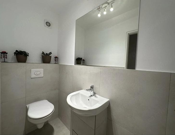 Apartament cu 3 camere decomandat în Muncii