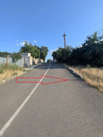 Teren de 415 mp, în Adjudu Vechi