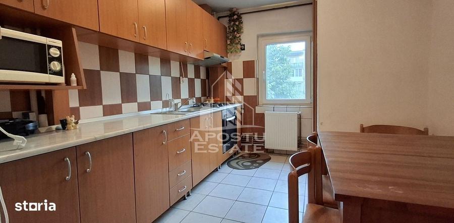 Apartament cu 2 camere semidecomandat în Micălaca