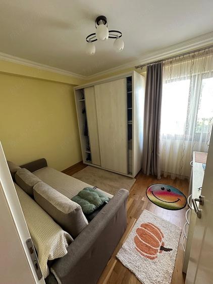 Apartament cu 3 camere decomandat, mobilat în Spitalul Județean