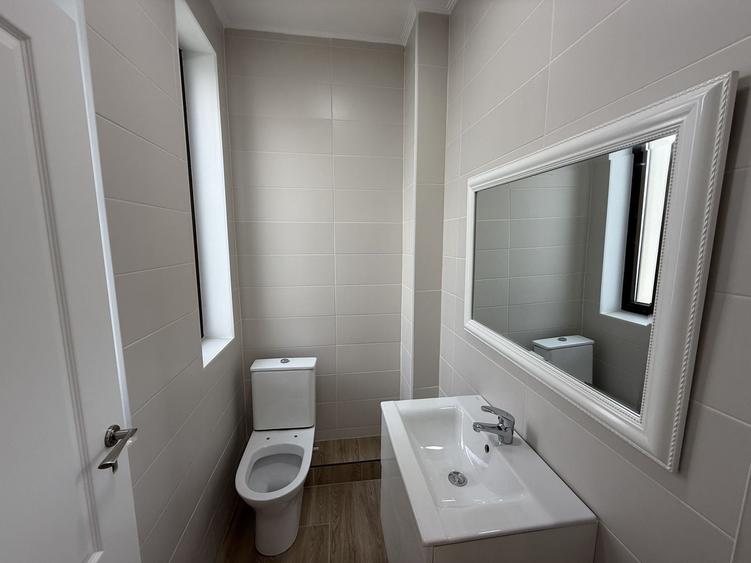 Casă cu 4 camere cu Canalizare în Corbeanca