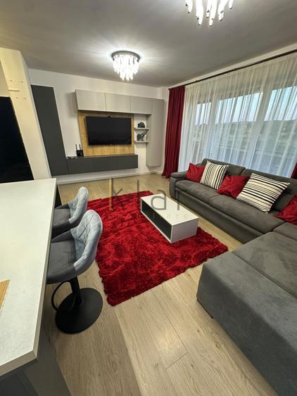 Apartament cu 3 camere semidecomandat în Sopor