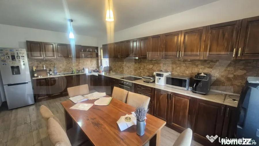 Casă cu 4 camere cu Teren 525 Mp în Central