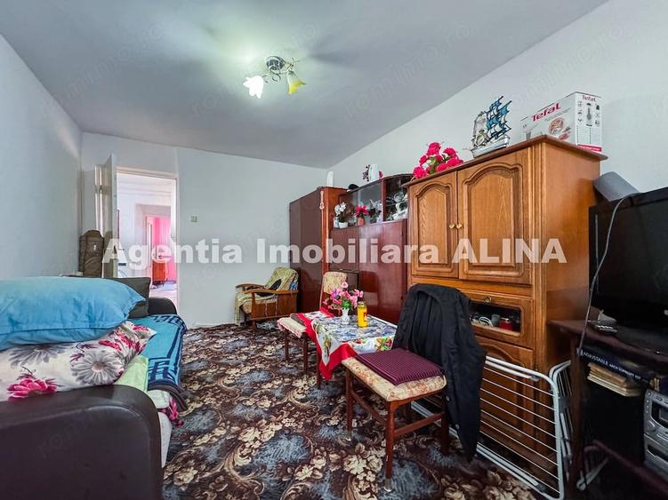 Apartament cu 2 camere decomandat în Micro 15