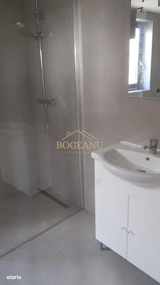 Casă cu 3 camere în Remetea Mică