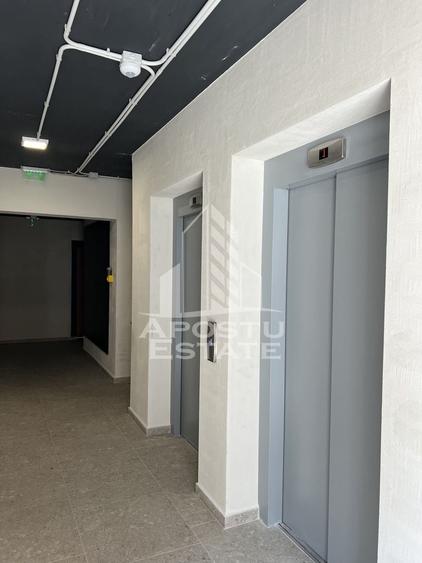 Apartament cu 3 camere decomandat în Torontalului
