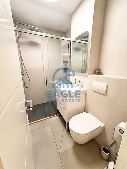 Apartament cu 3 camere decomandat, mobilat în Tomis III