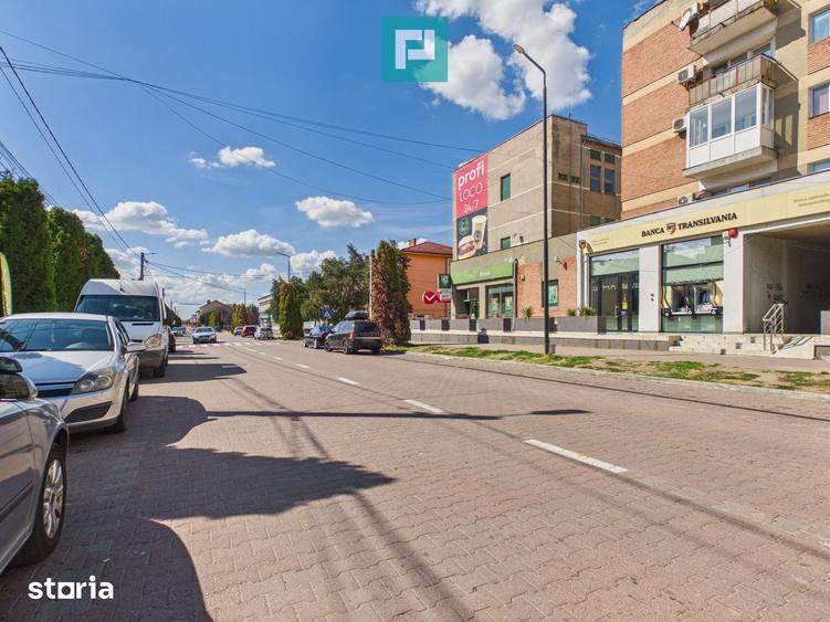 Apartament cu 3 camere, mobilat în Central