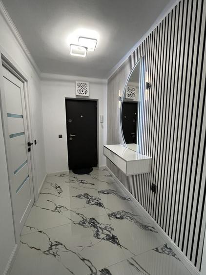 Apartament cu 2 camere semidecomandat în Hipodrom