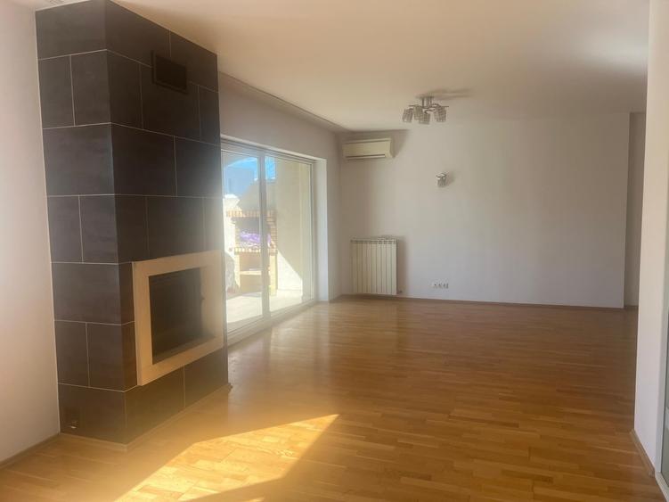 Apartament cu 3 camere decomandat în Pipera
