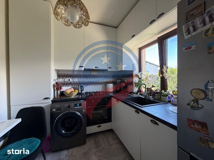 Casă cu 3 camere cu Teren 250 Mp în Bariera Vâlcii