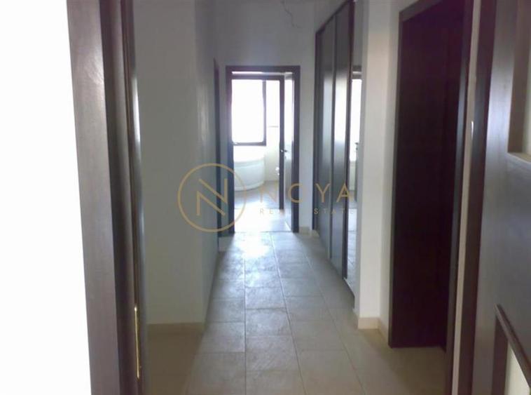 Apartament cu 3 camere decomandat, mobilat în Iancu Nicolae