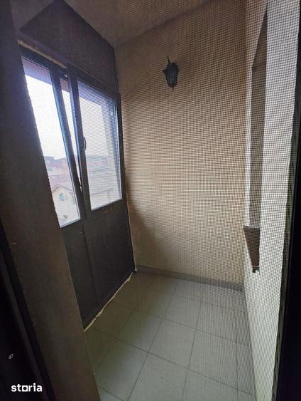 Apartament cu 3 camere, mobilat în Central