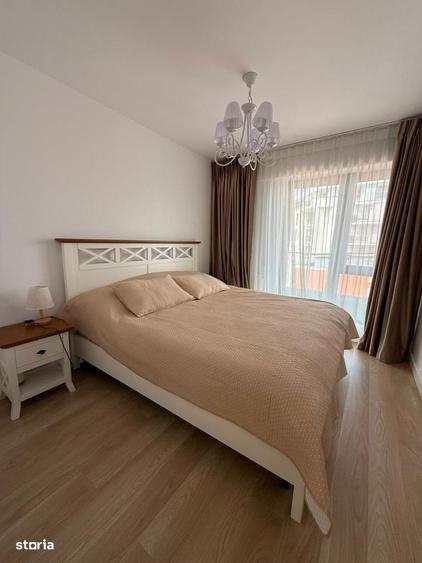Apartament cu 3 camere, mobilat în Băneasa