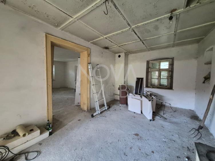 Casă individuală cu 2 camere cu Canalizare în Marpod