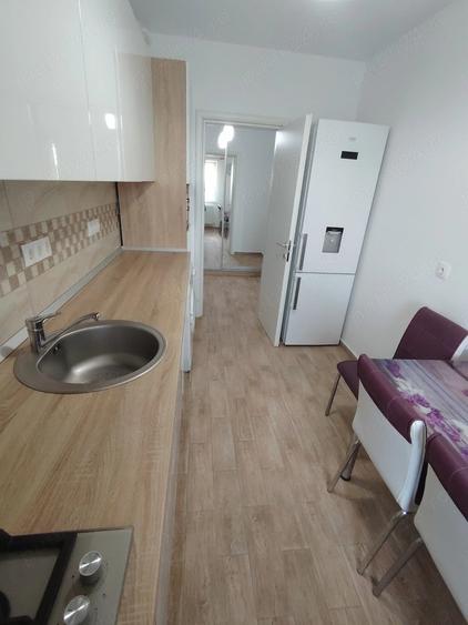 Apartament cu 2 camere decomandat în Titan