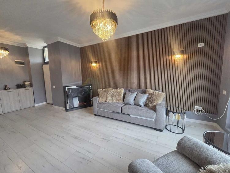 Duplex cu 4 camere cu Canalizare în Nord