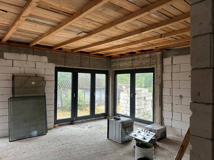 Casă cu 4 camere în Nana