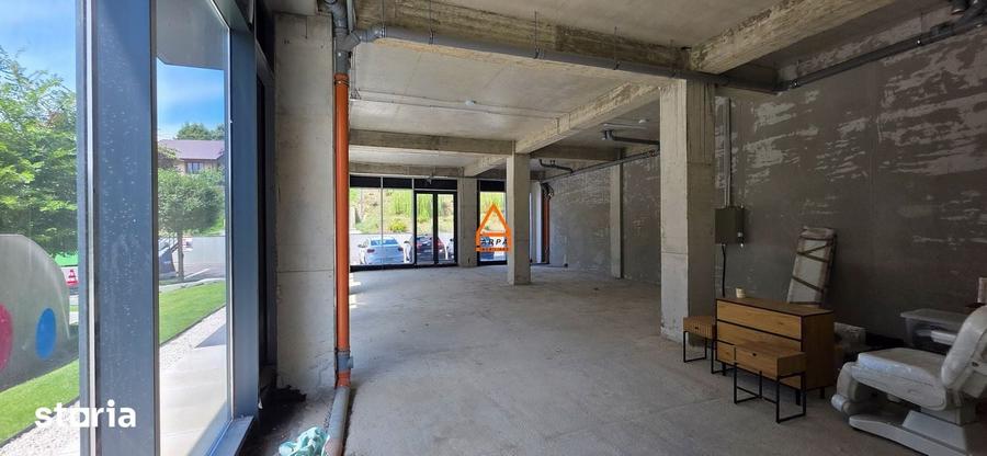 Spațiu comercial, de 130 mp, în Podu Roș