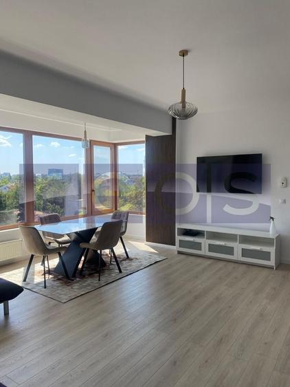 Apartament cu 3 camere decomandat, mobilat în Băneasa
