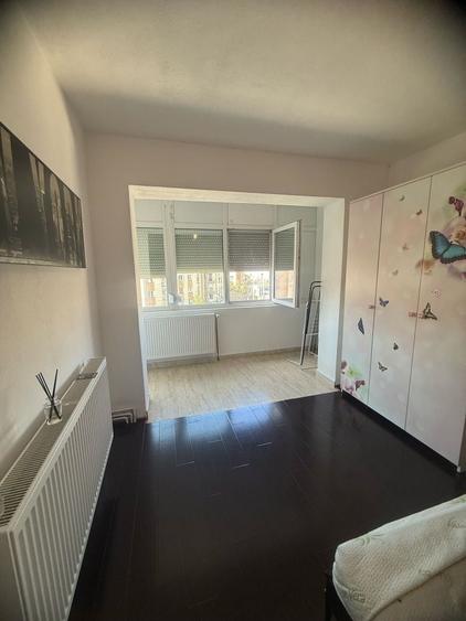 Inchiriez apartament 2 camere - 4
