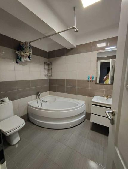 Apartament 3 camere + loc de parcare , Apartament Dobroesti Decomandat cu vedere la gradina, Parter din 2+1 - 5