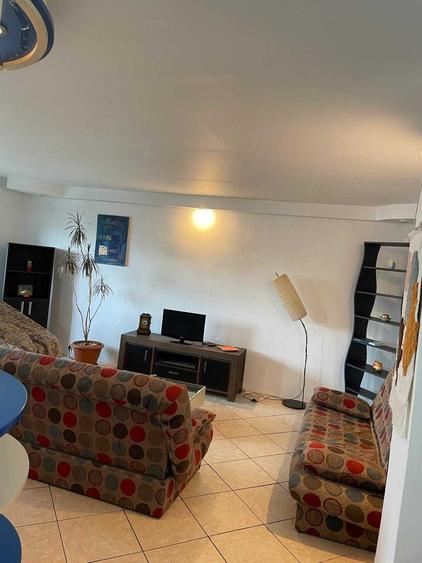 Apartament cu 3 camere decomandat în Cug