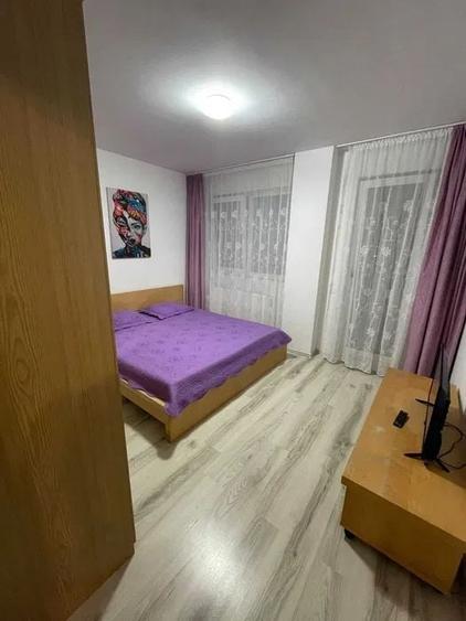 Apartament cu 3 camere semidecomandat, mobilat în Florești