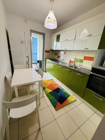 Apartament cu 3 camere decomandat, mobilat în Tineretului